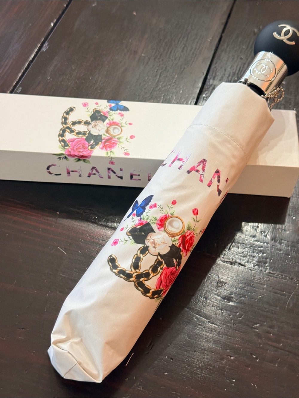 Chanel Floral Patterned NIB
Umbrella - Ivory/Cream. This was a gift
W/ purchase - Picture 4 of 5